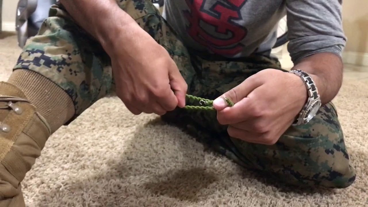 How do you lace rat boots?