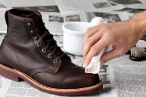 How to Remove Dry Paint Stains on Your Boots?