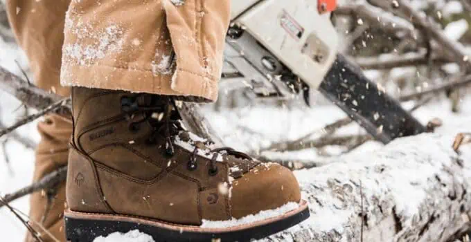 difference between work boots and hunting boots