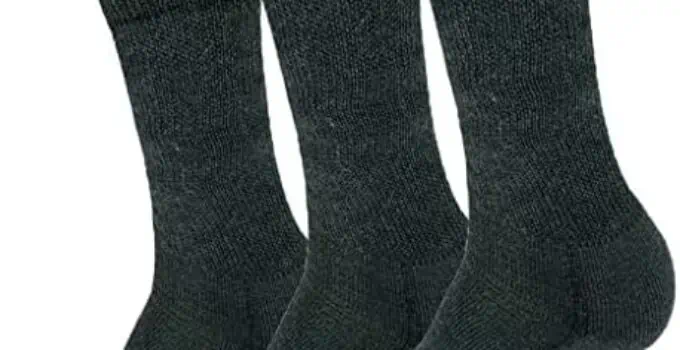 Stay Warm and Cozy with LIUJUN Wool Socks: Our Detailed Review!