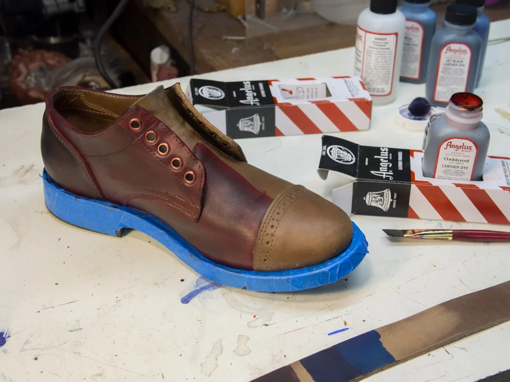 dyeing leather shoes
